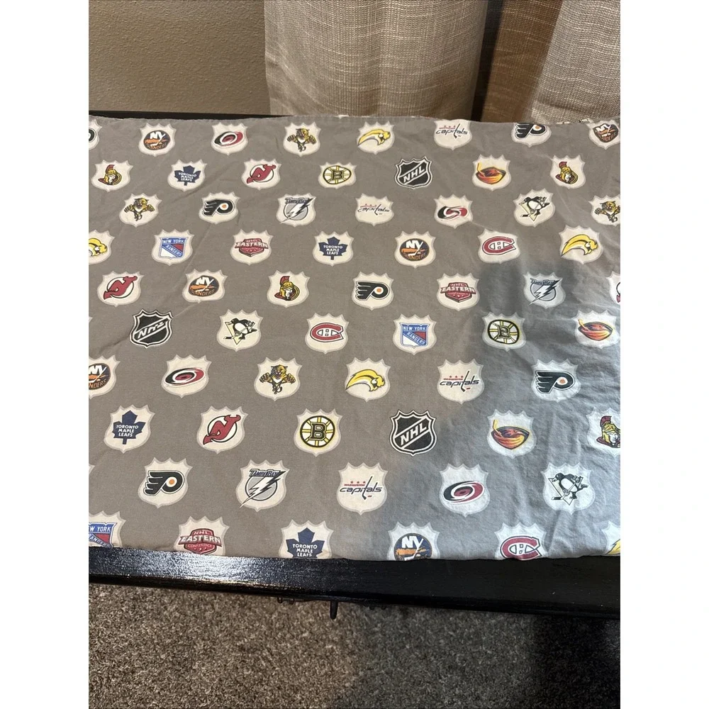 NHL Pottery Barn Teen PB Pillowcase Sheet GRAY used Standard 2007